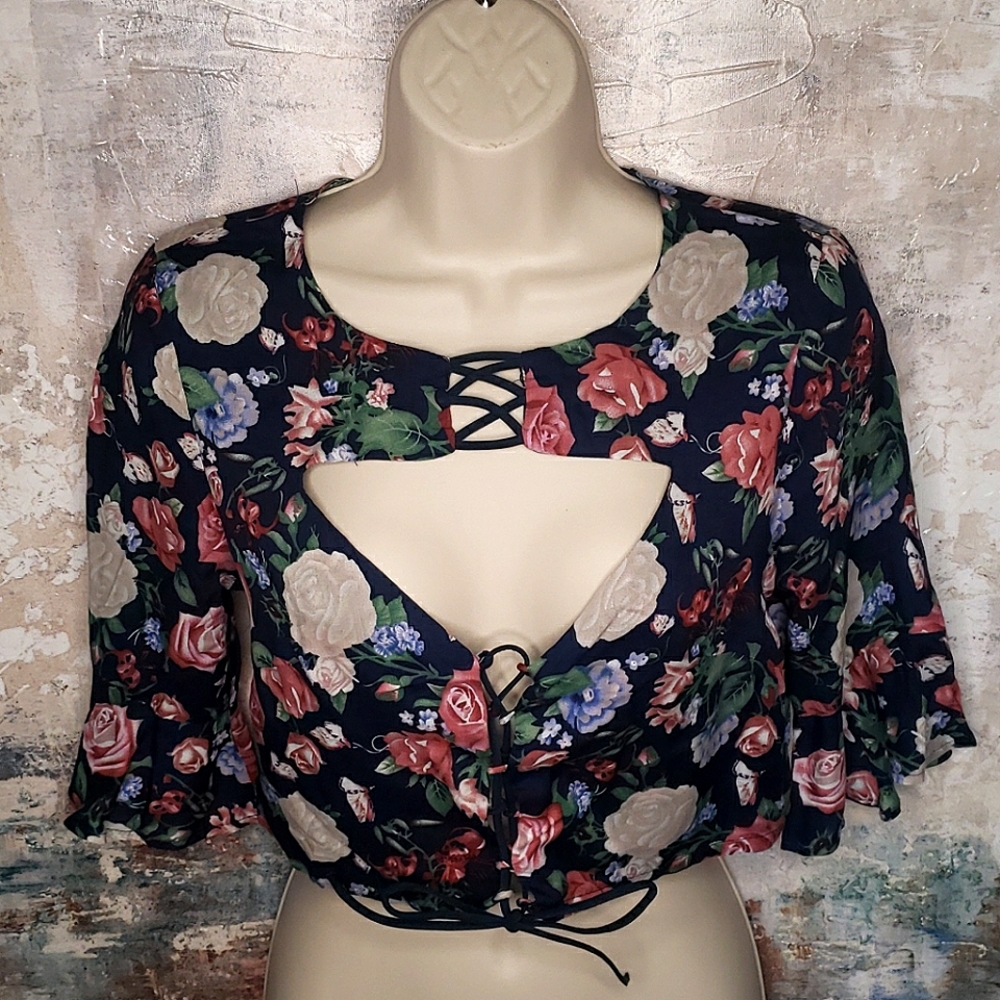 FLORAL PRINT CROP TOP
